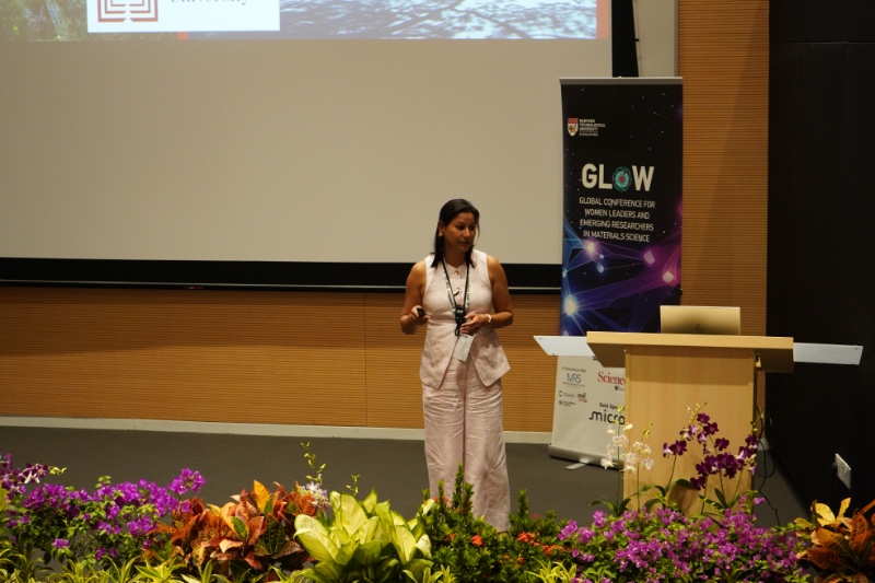 GLOW2025 (27).JPG